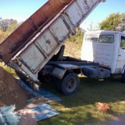 Cada vez que un profesional logra un cliente y su proyecto,empieza a moverse,los negocios;corralónes ferreterías,pinturerias,haberturas,ACERIAS,etc,tambien.y esos son solo algunos.